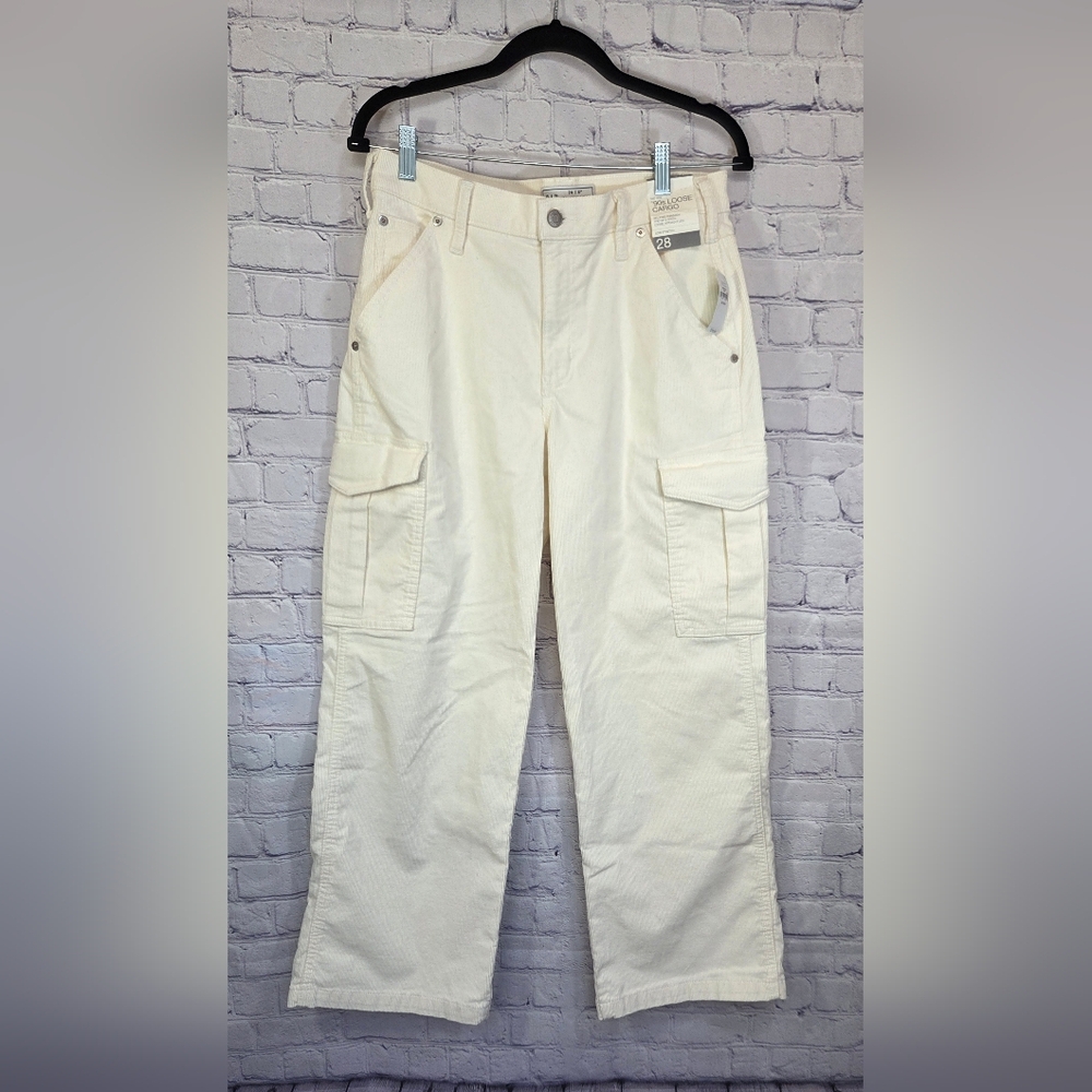 GAP Women's Off-White Straight Leg Cargo Pants